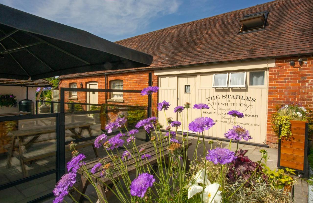 Hotel The White Lion, Soberton Exterior foto